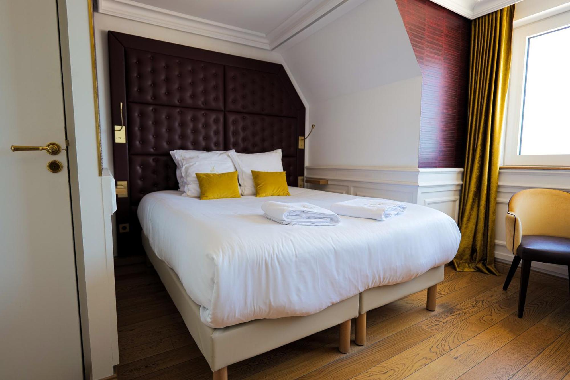 Hotel Merveilleux Cote Mer Dunkirk Exterior photo