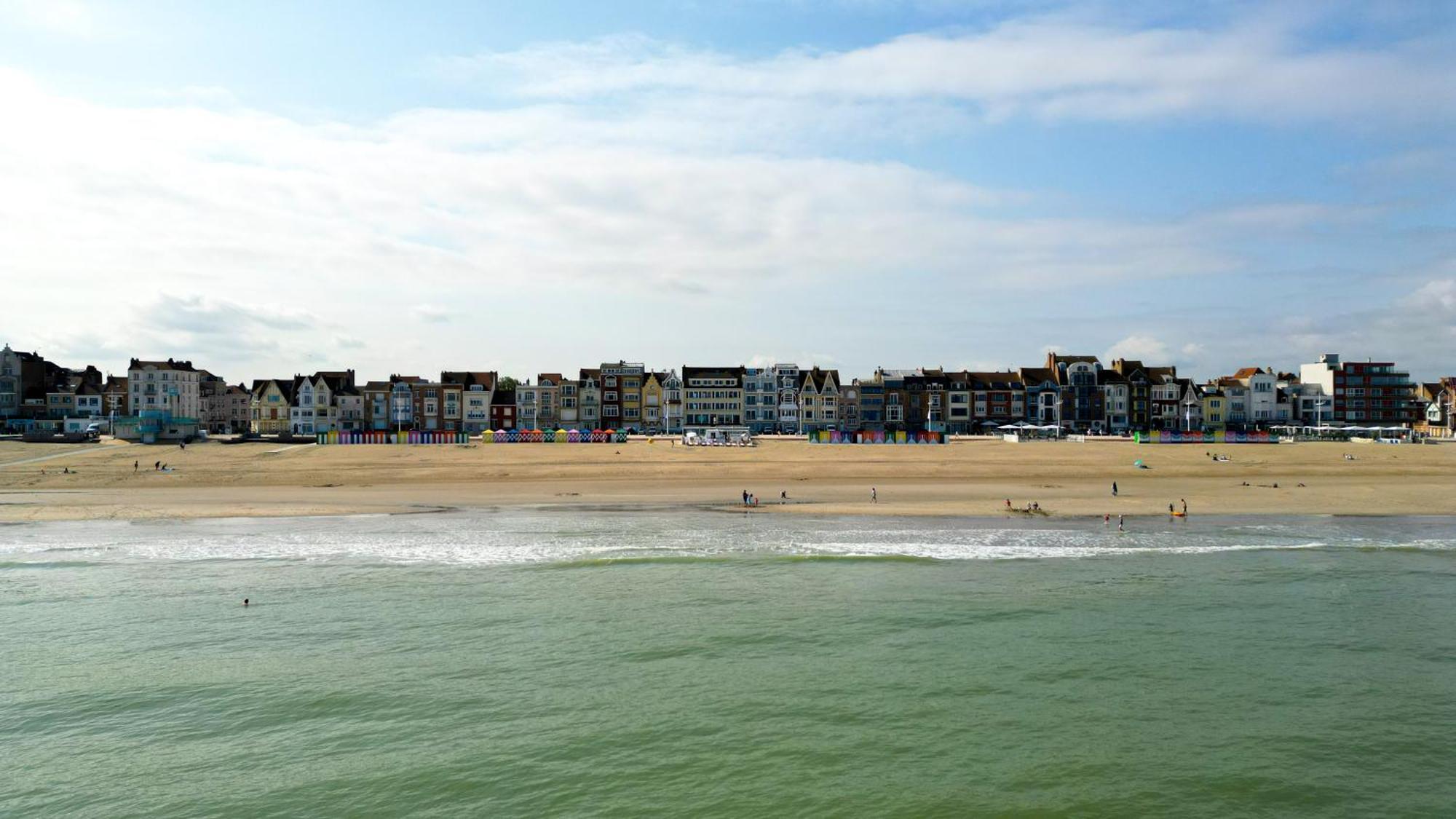Hotel Merveilleux Cote Mer Dunkirk Exterior photo
